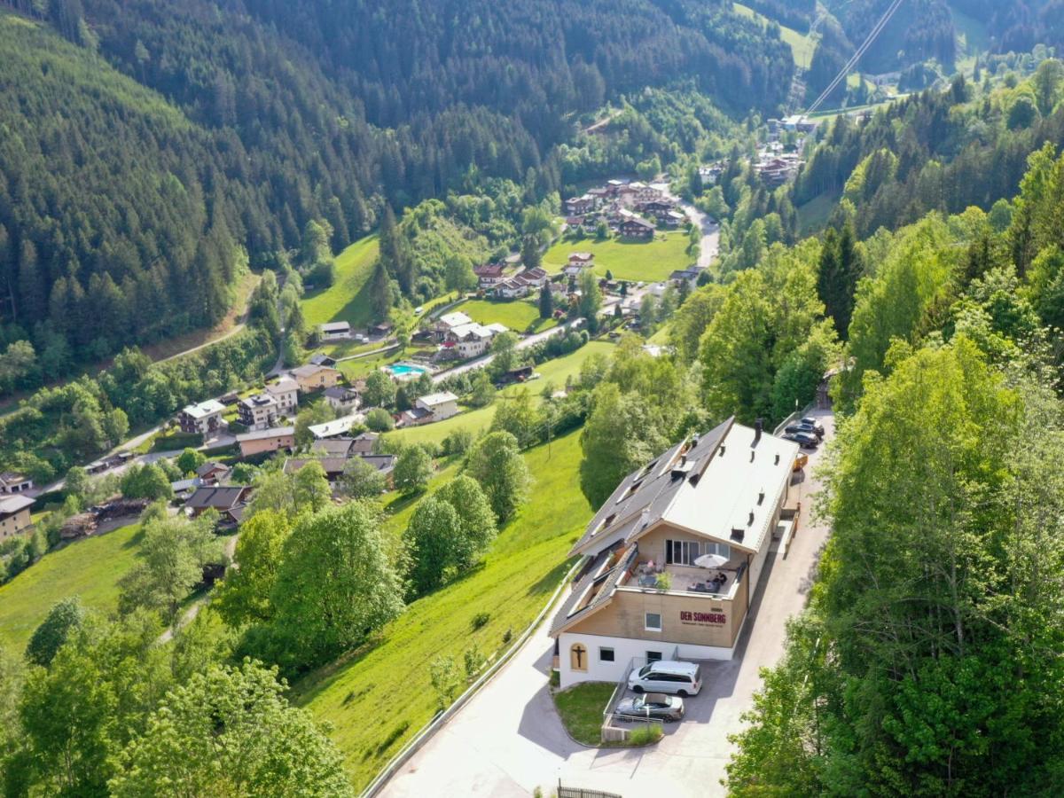 Der Sonnberg Alpinlodges - Apartments Mit Seeblick, Privater Sauna Und Self Check-In Zell am See Bagian luar foto