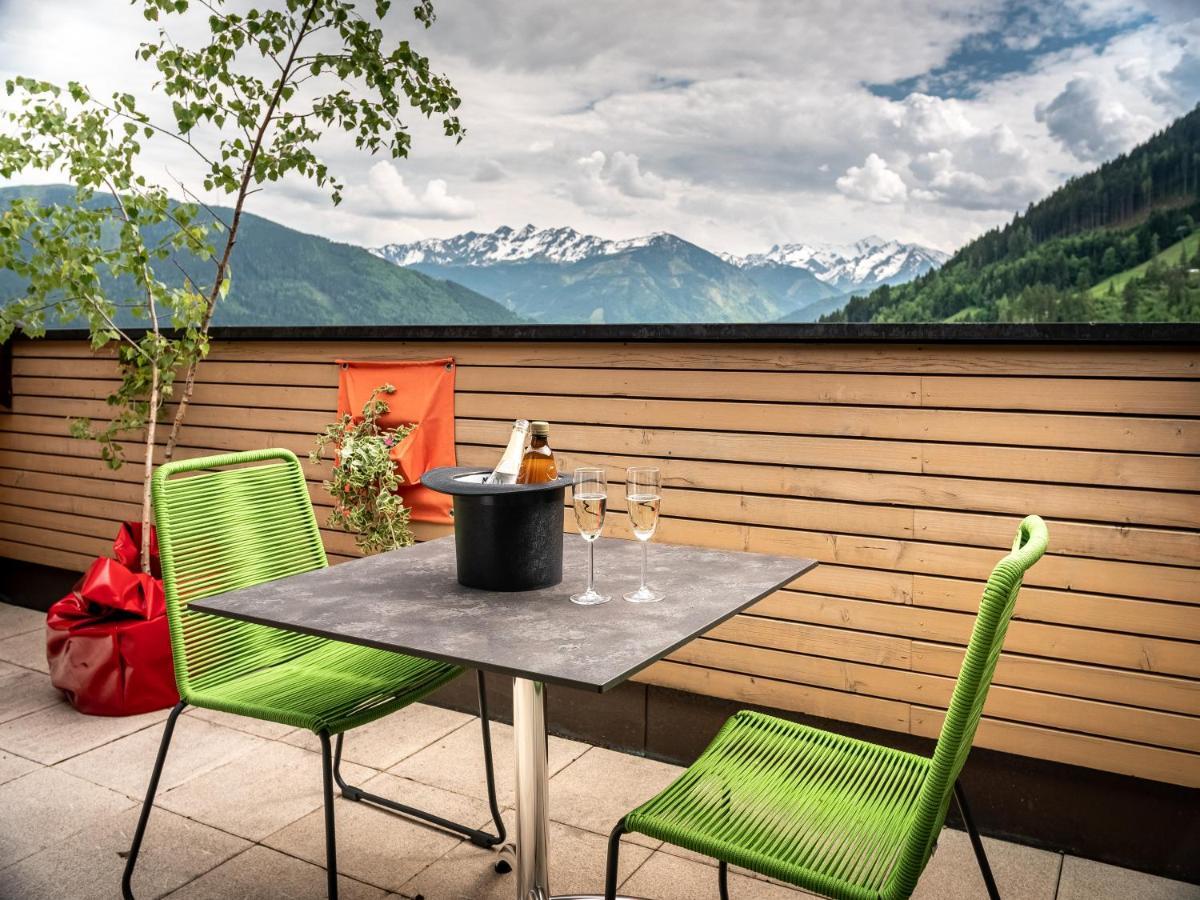 Der Sonnberg Alpinlodges - Apartments Mit Seeblick, Privater Sauna Und Self Check-In Zell am See Bagian luar foto
