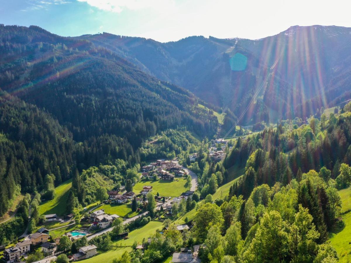 Der Sonnberg Alpinlodges - Apartments Mit Seeblick, Privater Sauna Und Self Check-In Zell am See Bagian luar foto