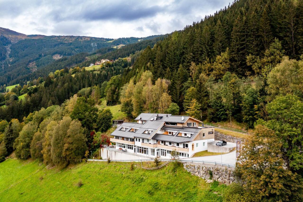 Der Sonnberg Alpinlodges - Apartments Mit Seeblick, Privater Sauna Und Self Check-In Zell am See Bagian luar foto