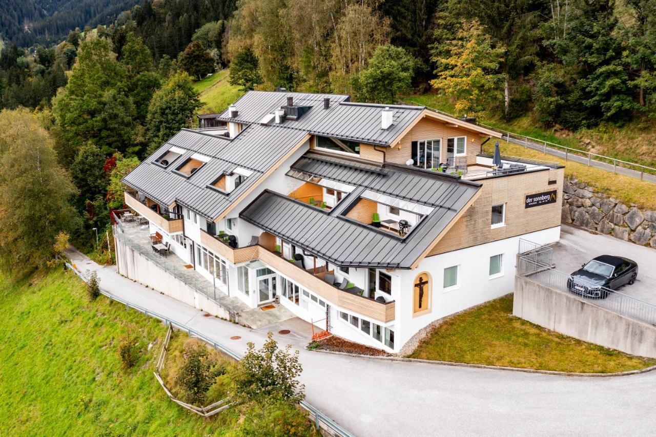 Der Sonnberg Alpinlodges - Apartments Mit Seeblick, Privater Sauna Und Self Check-In Zell am See Bagian luar foto