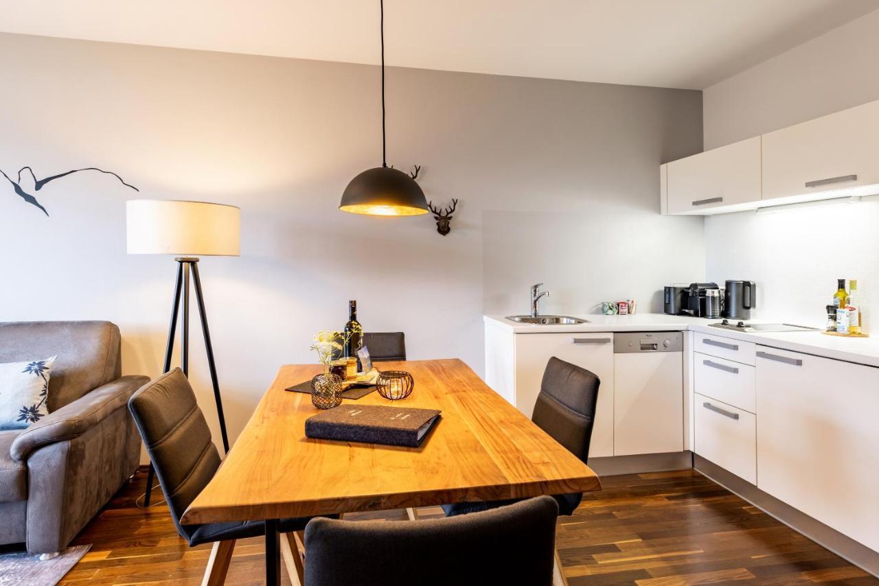 Der Sonnberg Alpinlodges - Apartments Mit Seeblick, Privater Sauna Und Self Check-In Zell am See Bagian luar foto