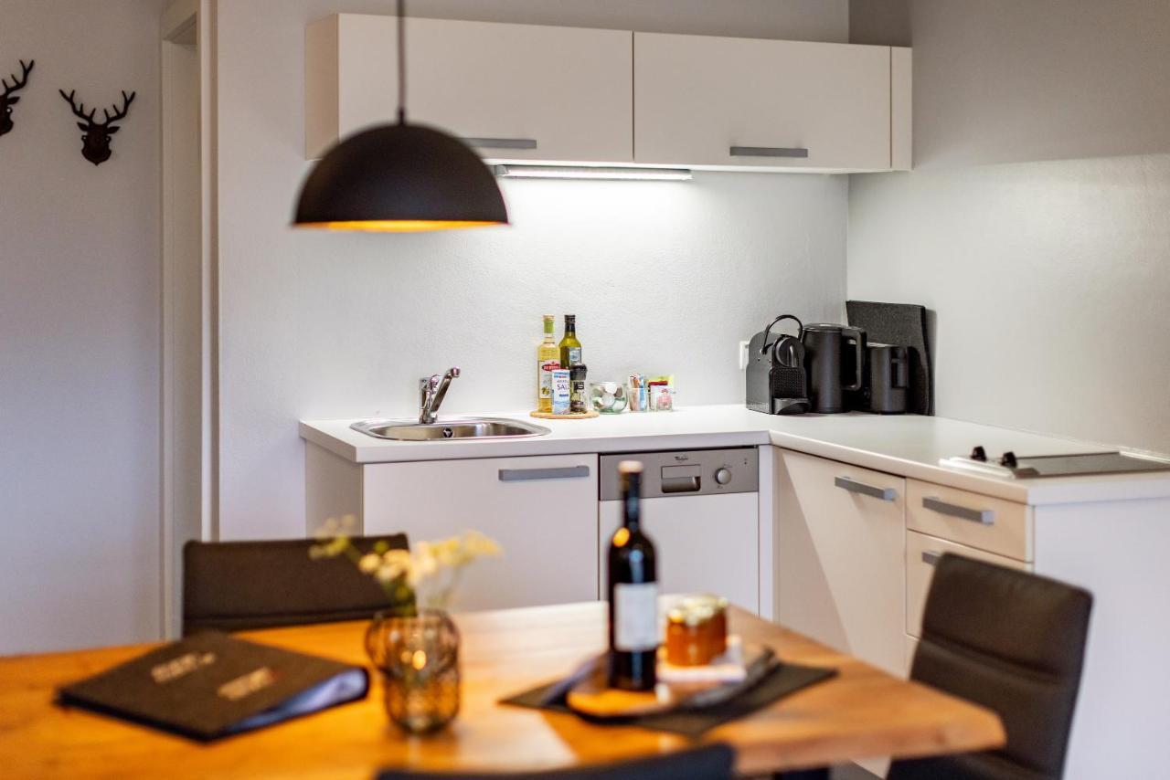 Der Sonnberg Alpinlodges - Apartments Mit Seeblick, Privater Sauna Und Self Check-In Zell am See Bagian luar foto