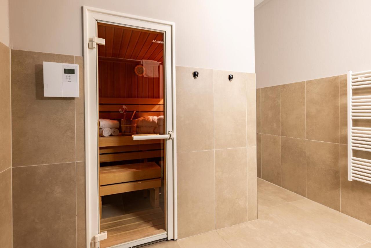 Der Sonnberg Alpinlodges - Apartments Mit Seeblick, Privater Sauna Und Self Check-In Zell am See Bagian luar foto