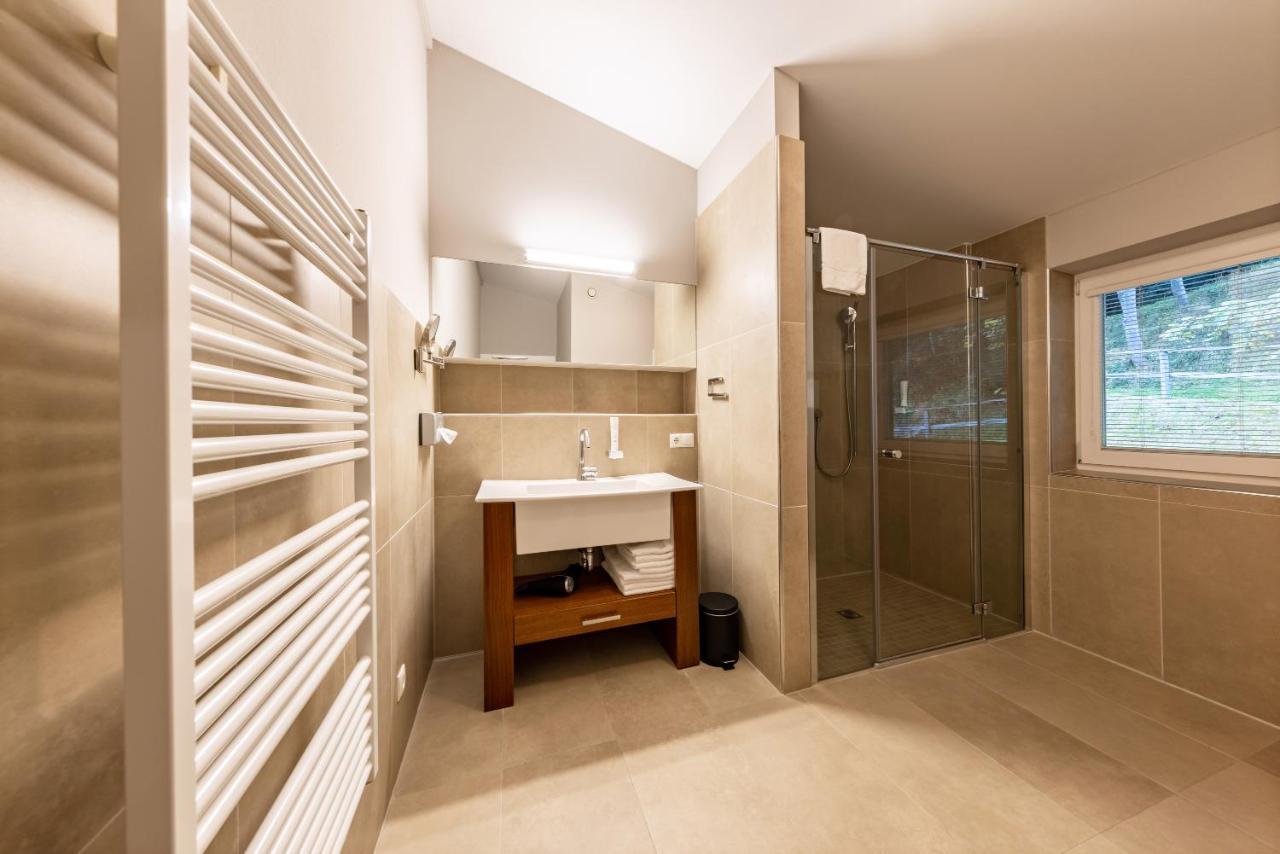 Der Sonnberg Alpinlodges - Apartments Mit Seeblick, Privater Sauna Und Self Check-In Zell am See Bagian luar foto