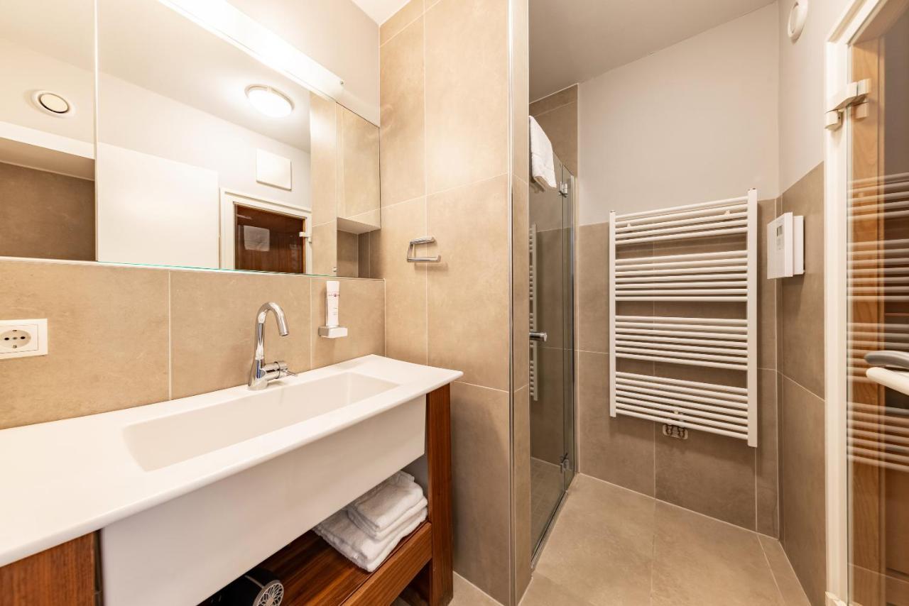 Der Sonnberg Alpinlodges - Apartments Mit Seeblick, Privater Sauna Und Self Check-In Zell am See Bagian luar foto
